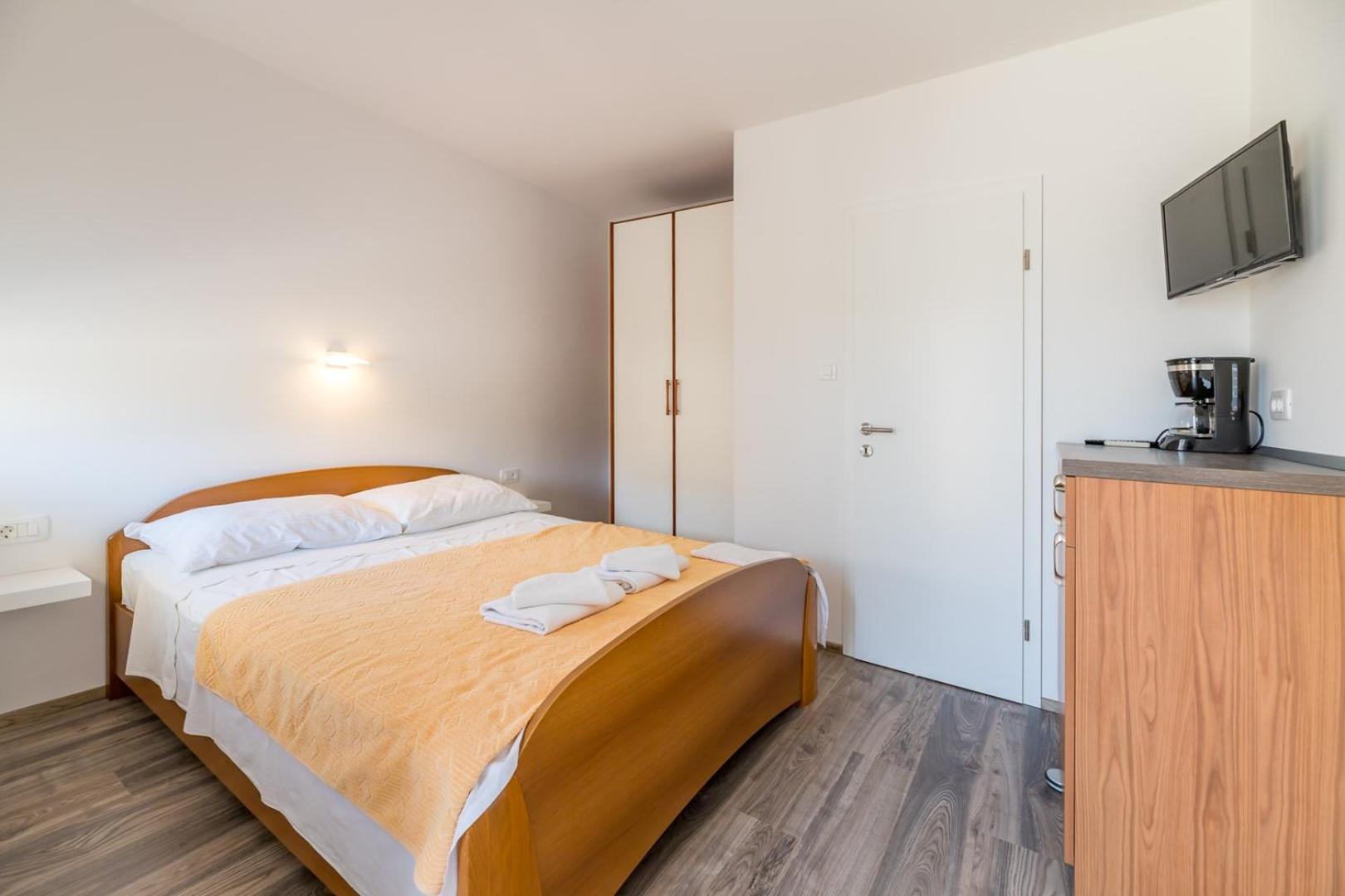 Apartments & Rooms Dekanic Baška Dış mekan fotoğraf